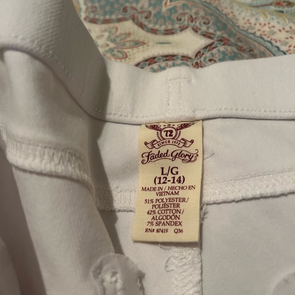 White pull on pants - Picture 2 of 2